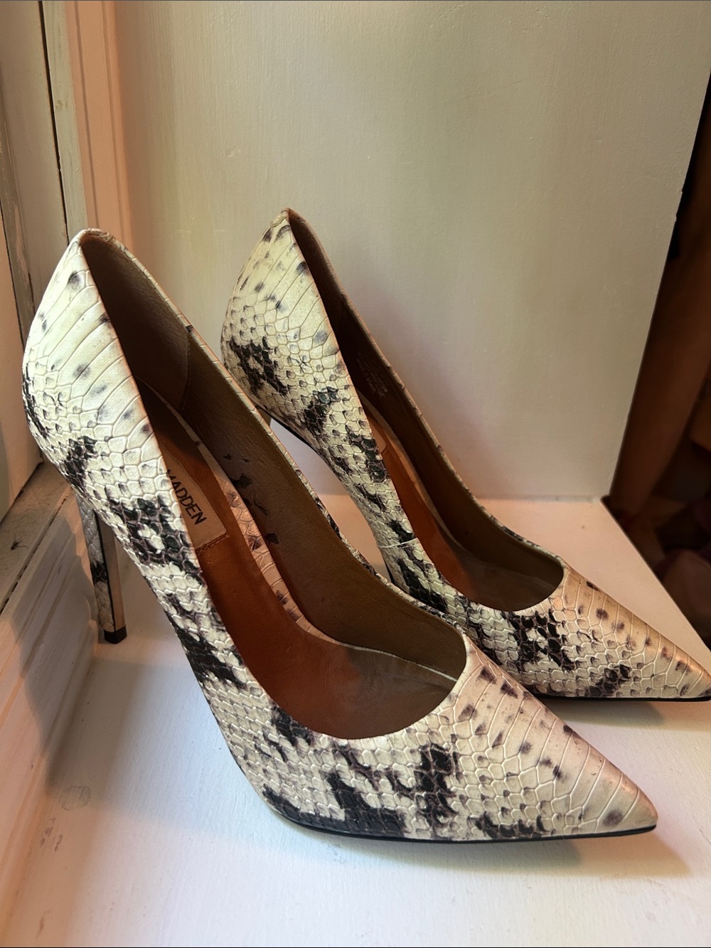 Steve Madden Cream and Black Snake-Print Pointed Toe Stiletto Pumps